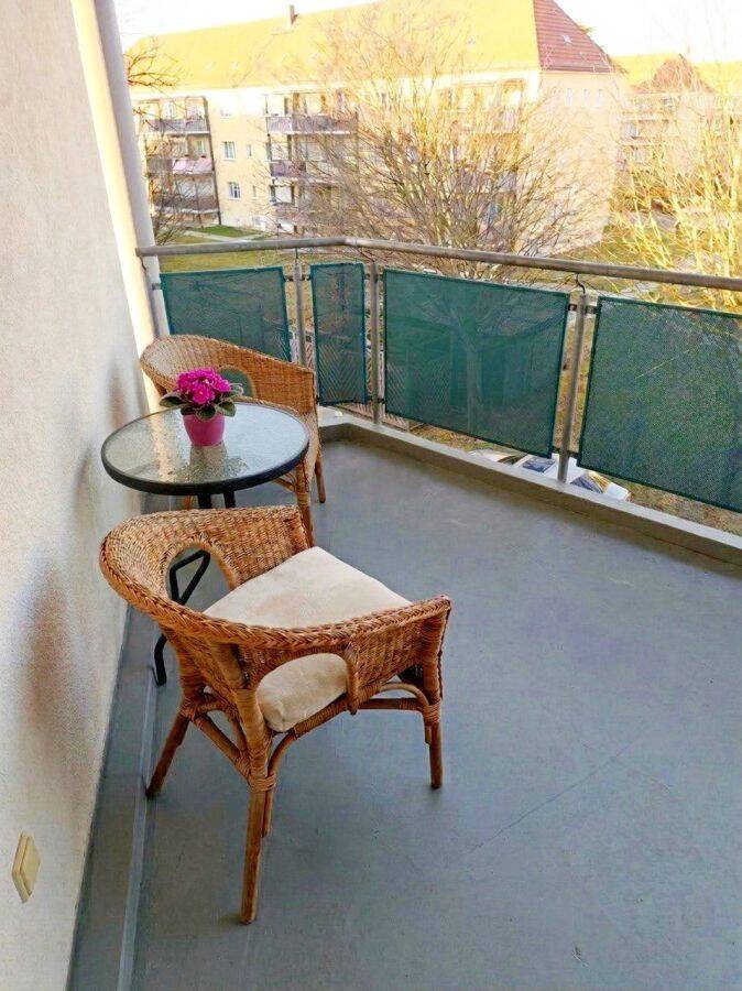 Provisionsfrei* !! Blick ins Grüne !! ruhige WOHNUNG * sonniger BALKON * Stellplatz in Tiefgarage * DRESDEN-REICK, 1237 Dresden