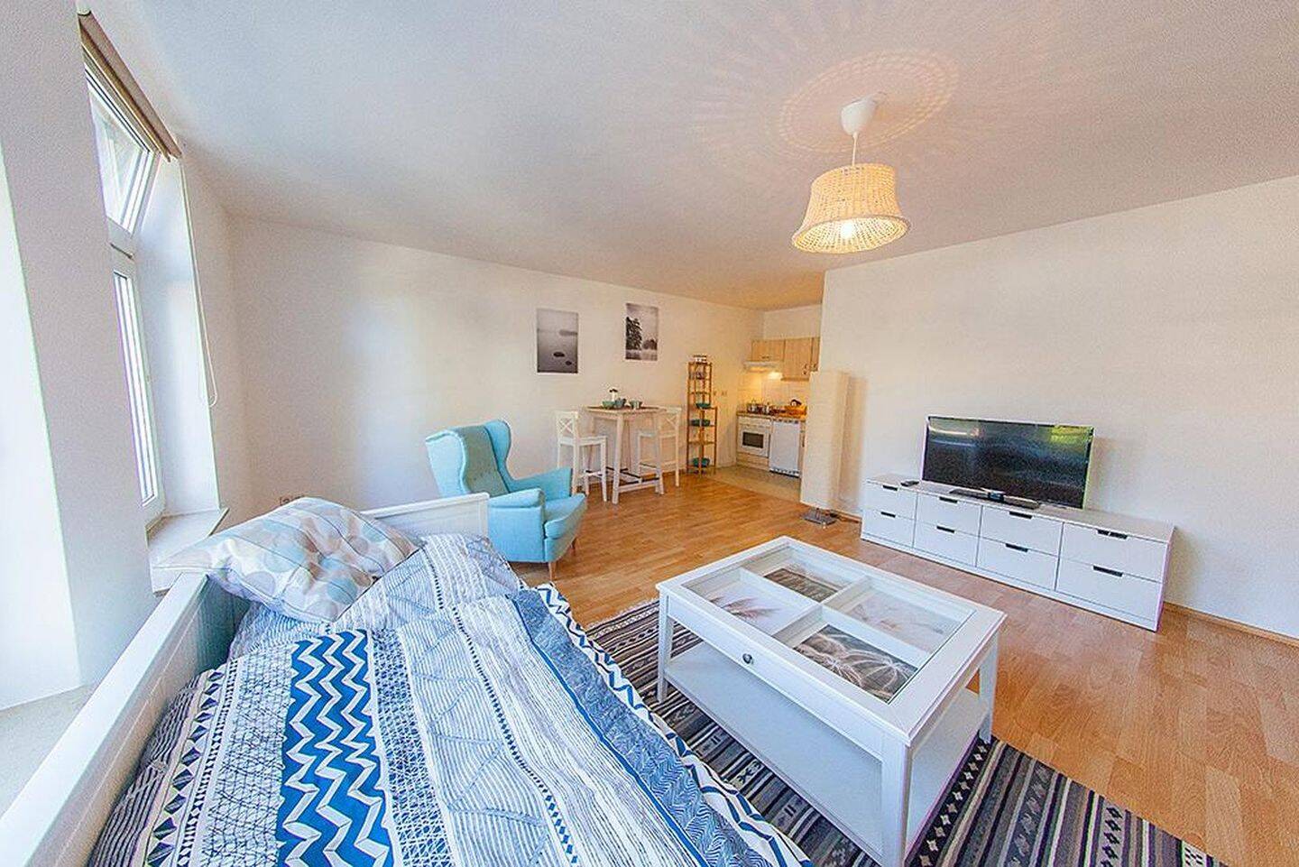 Ruhig, hell, möbliert – Apartment mit Top-Anbindung zwischen Adlershof und Flughafen BER, 12524 Berlin (Treptow-Köpenick Altglienicke Kleingartenanlage Falkenbrunn 1)