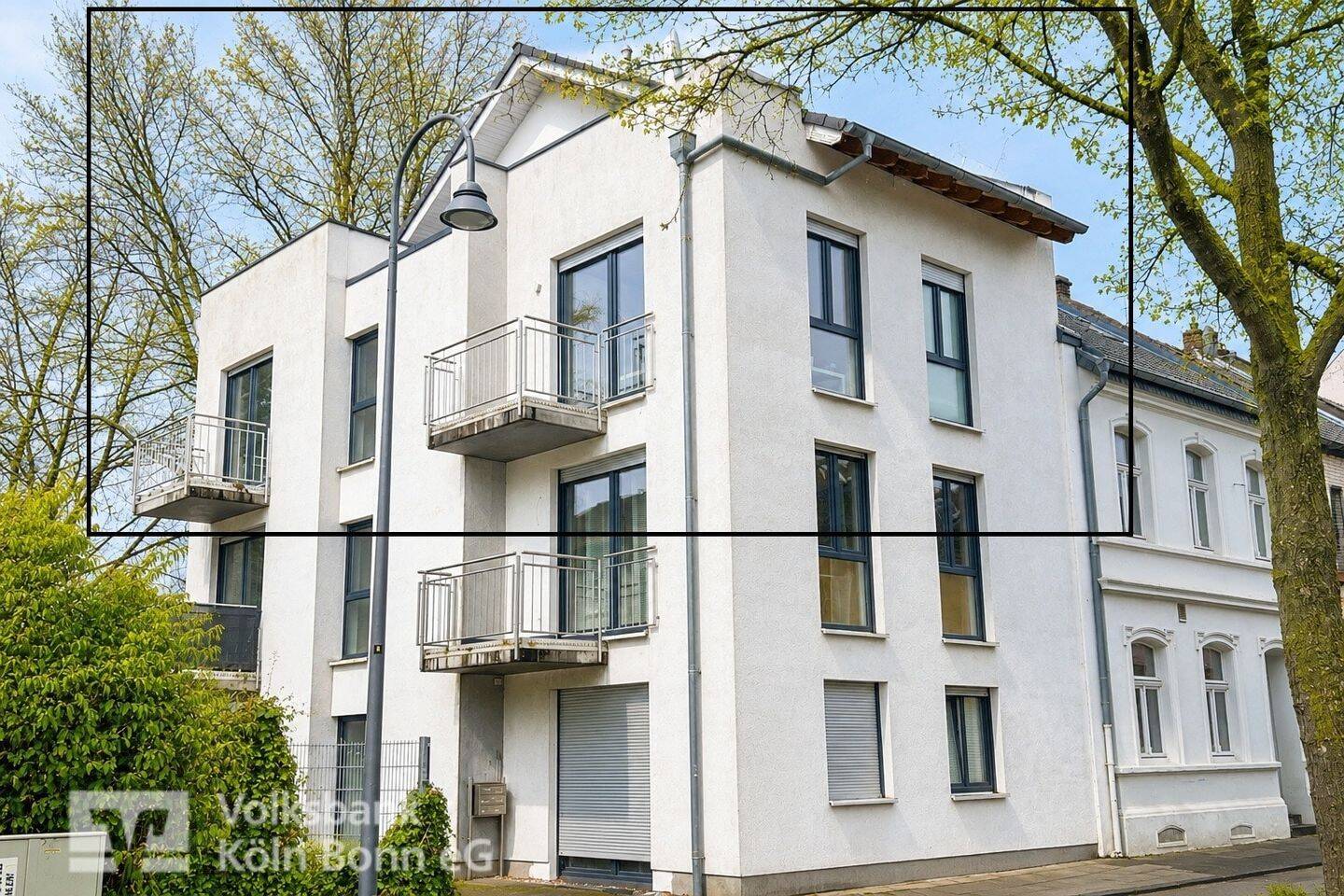 Schöne Maisonettewohnung mit Stellplatz, Gartenteil und je 2 Balkonen und Terrassen in Köln-Mülheim, 51063 Köln (Mülheim Buchheim Stammheim)