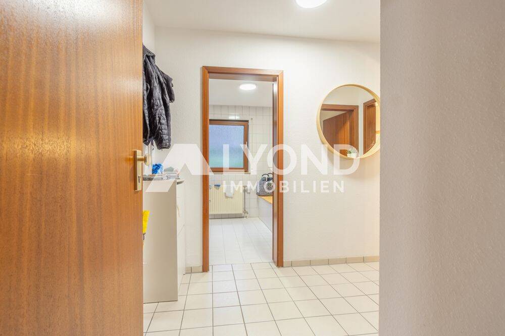 Gepflegte Etagenwohnung mit Südwestbalkon und ruhiger Wohnlage in Weinstadt, 71384 Weinstadt