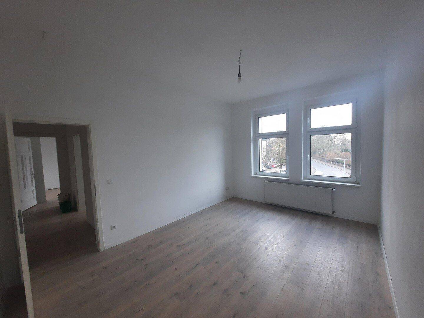 Großzügige und charmante Wohnung im 2. OG, 44795 Bochum (Weitmar Wiemelhausen)