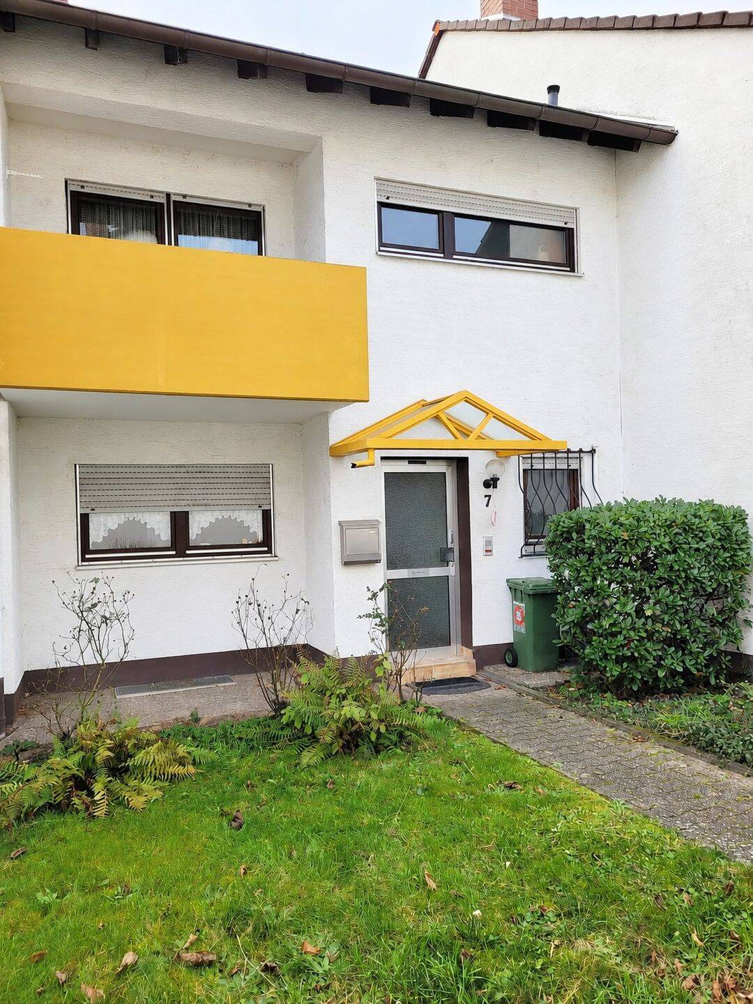 Gepflegtes Reihenmittelhaus mit großzügigem Grundriss in ruhiger Wohnlage von Brühl, 68782 Brühl