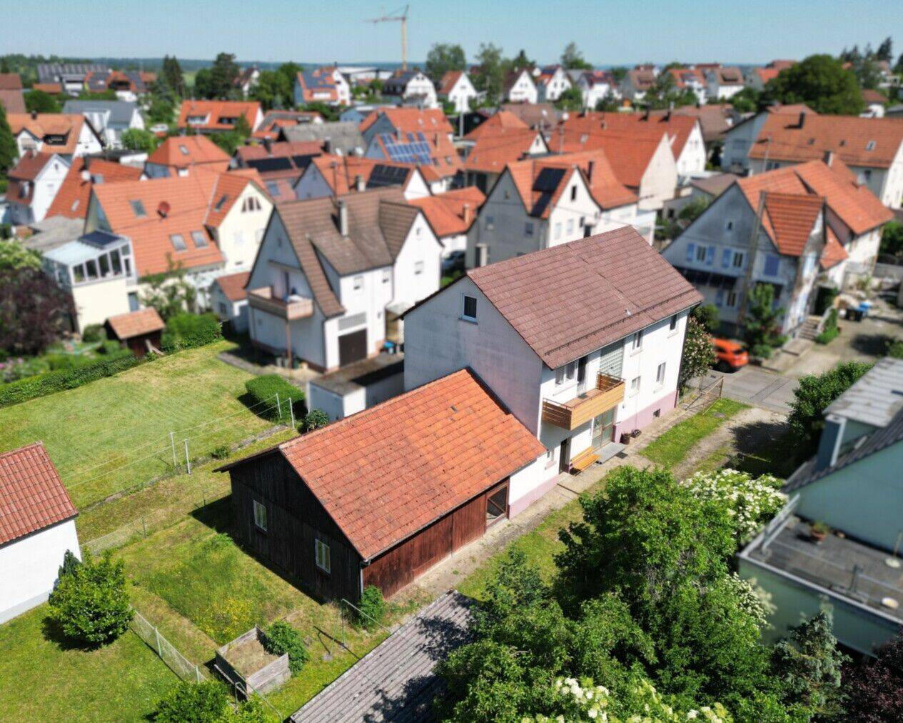 Großzügiges Familienhaus mit 7 Zimmern, Garten und Scheune in zentraler Lage von Mössingen, 72116 Mössingen
