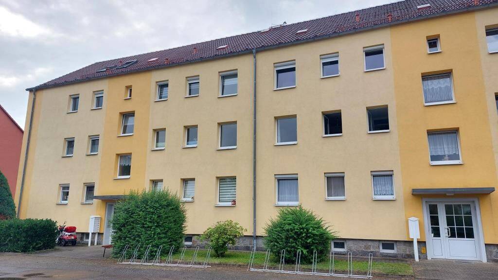 Neu gemacht  jetzt einziehen / Newly renovated  move right in., 2994 Bernsdorf