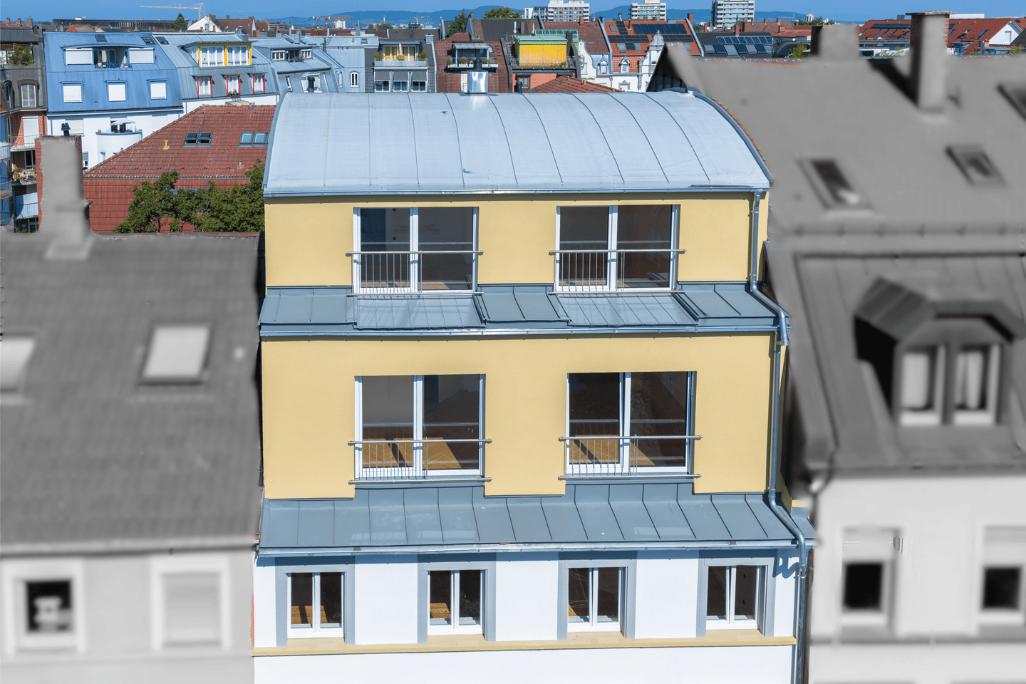 Großzügige Maisonette Wohnung mit zwei Dachterrassen in begehrter zentraler Wohnlage FR-Stühlinger, 79106 Freiburg im Breisgau