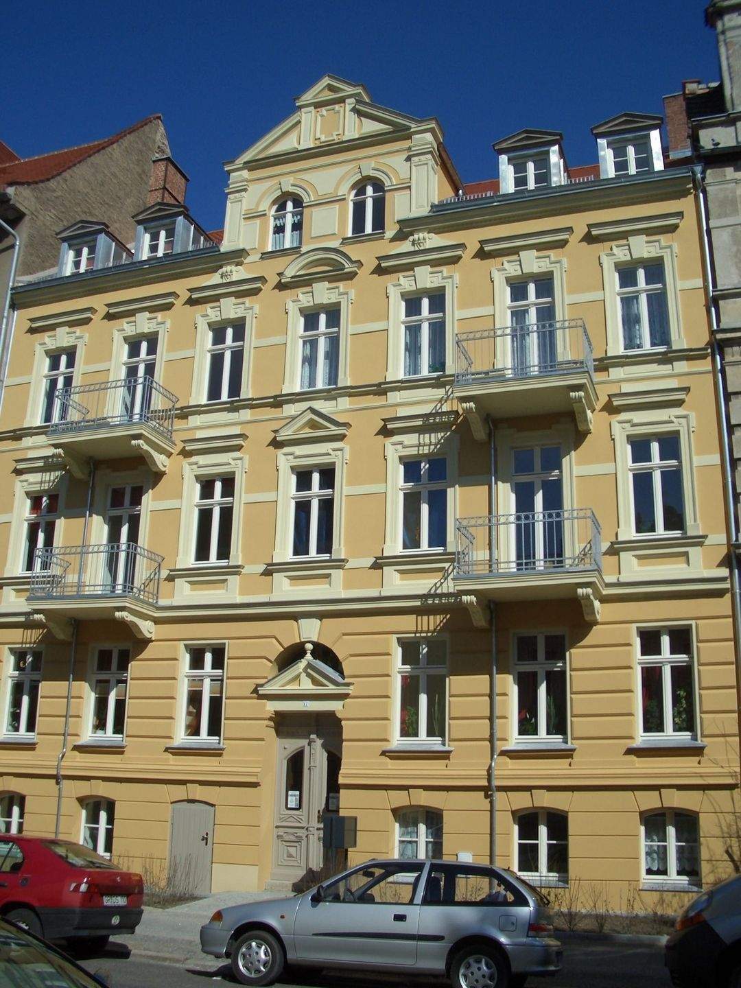 ETW mit Balkon und hellem Bad im DG in sehr guter Wohnlage zu verkaufen, 2826 Görlitz