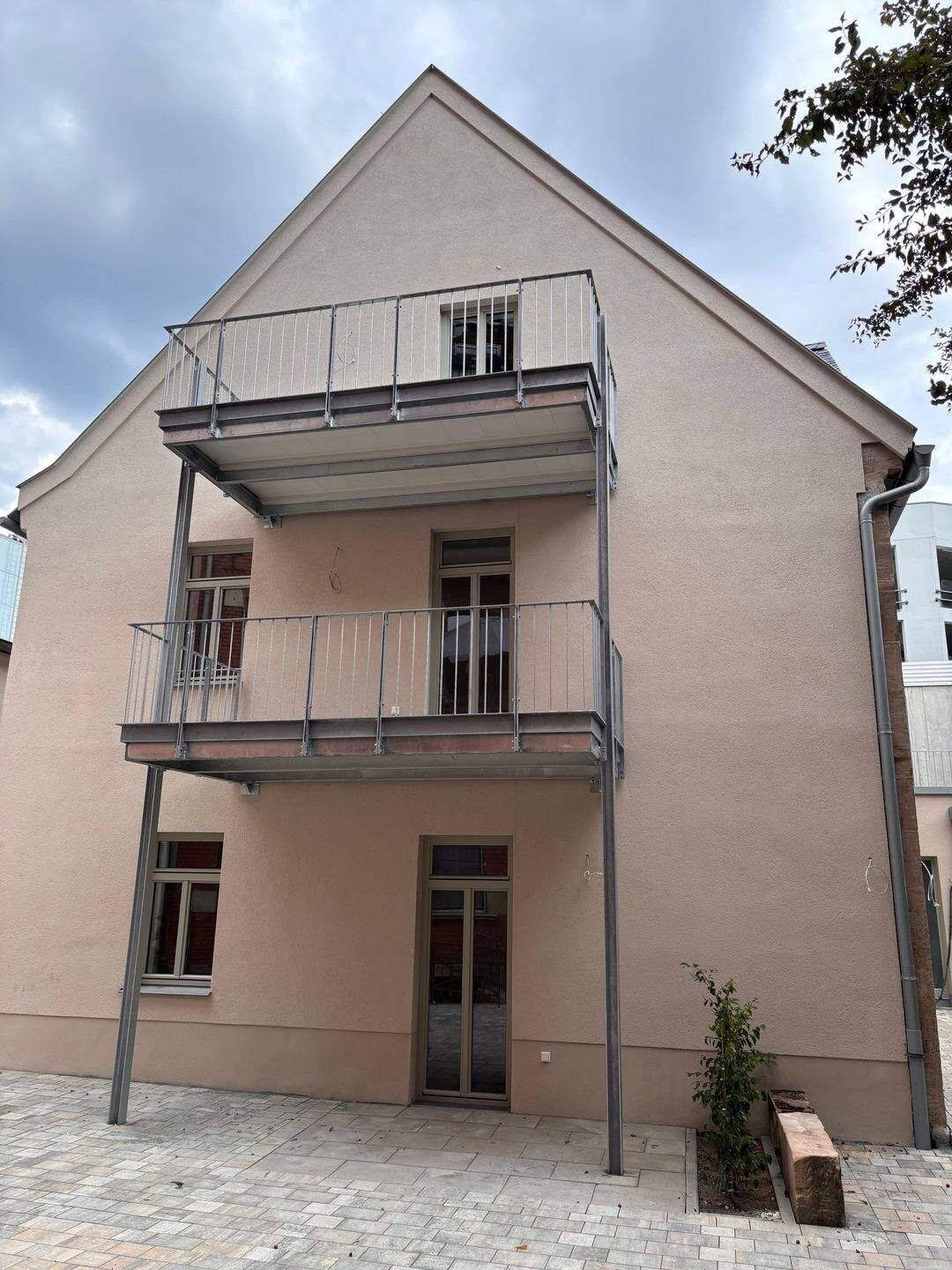 90762 Fürth-Innenstadt – Erstbezug nach Sanierung – ruhige 2,5-Zimmerwohnung mit Balkon, 90762 Fürth (Innenstadt)