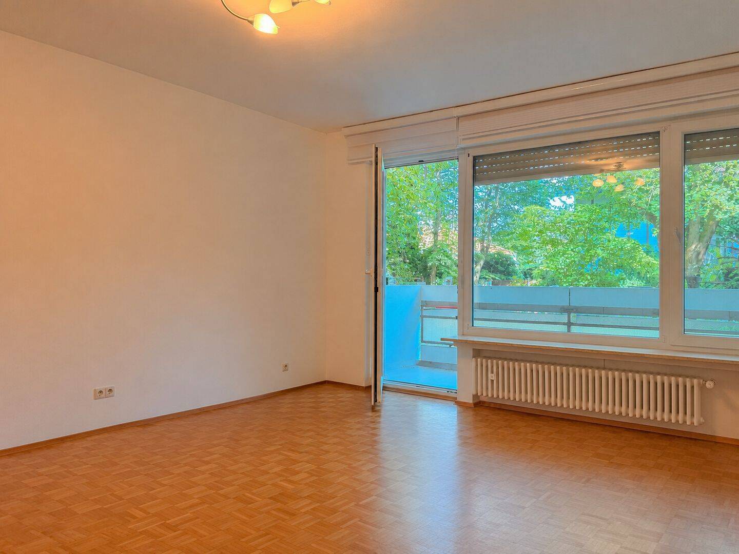 Gepflegte 3-Zim.-Wohnung mit Balkon im gut angebunden Krailling mit Garage, 82152 Krailling