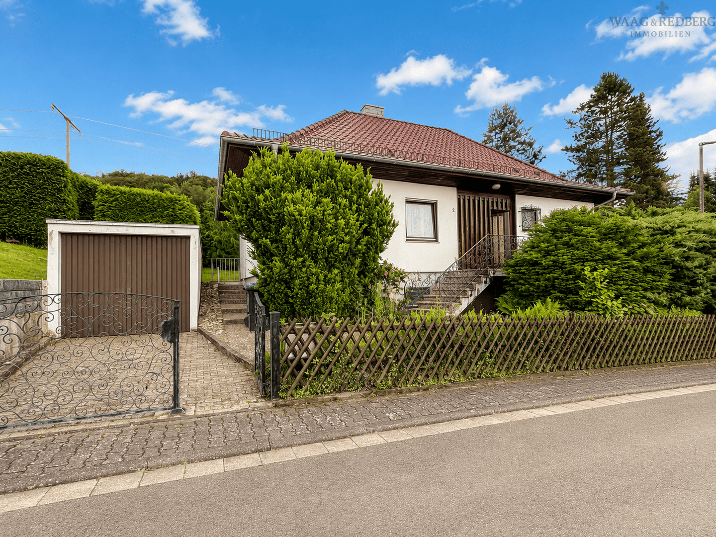 Bungalow in bester Lage: ruhig & im Grünen in Weilrod, 61276 Weilrod