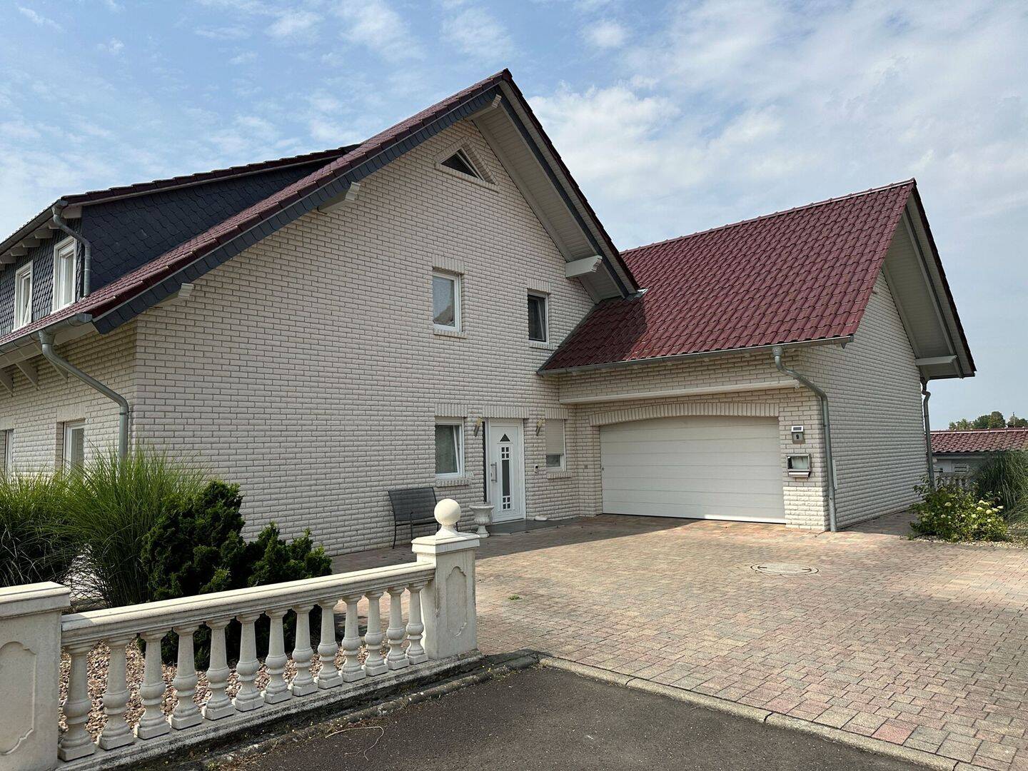 Großes, modernes Einfamilienhaus mit herrlichem Fernblick, 34576 Homberg (Efze)