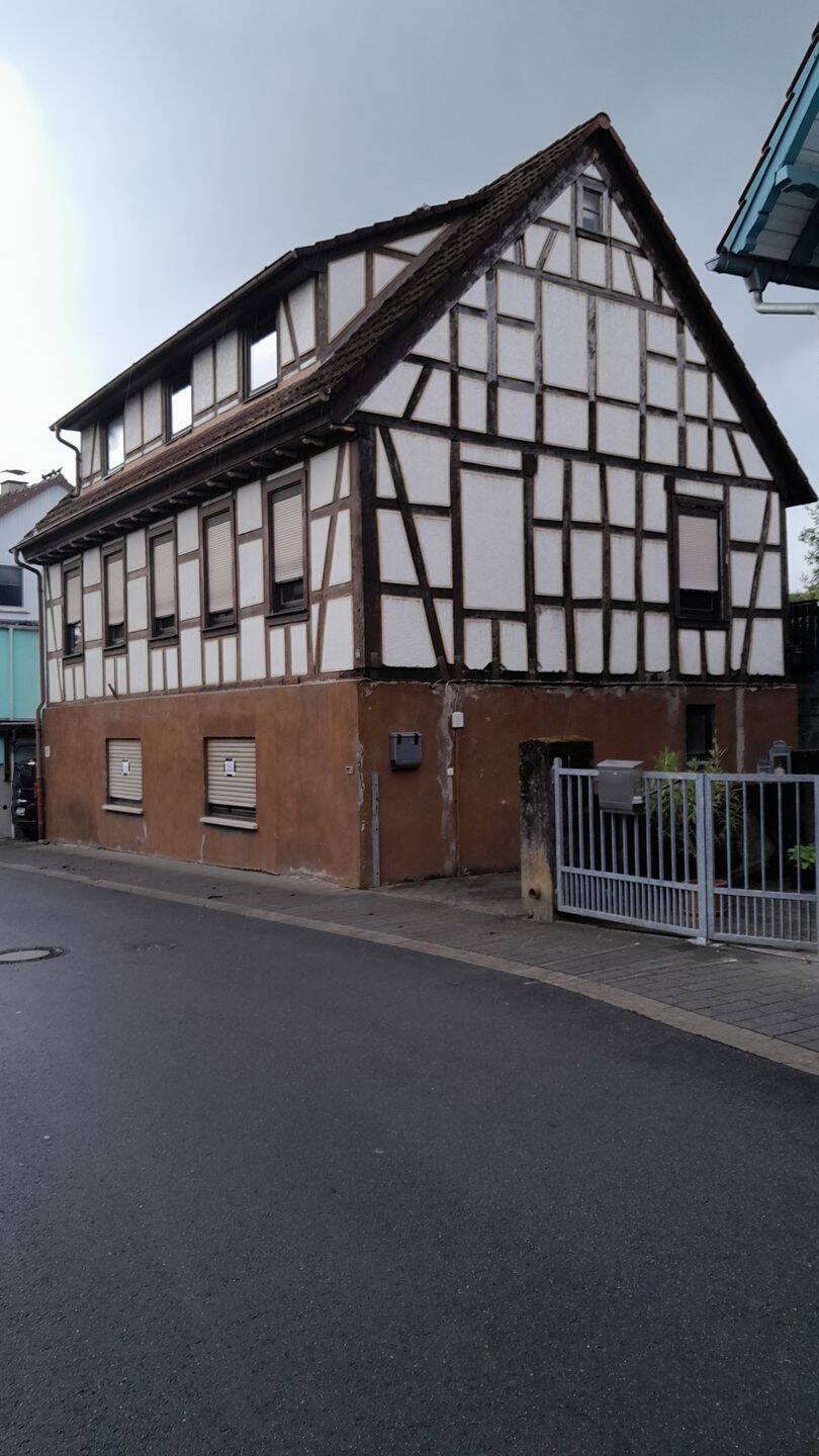 Einfamilienhaus mit großem Garten in ruhiger Lage von Reichelsheim (Odenwald), 64385 Reichelsheim (Odenwald)