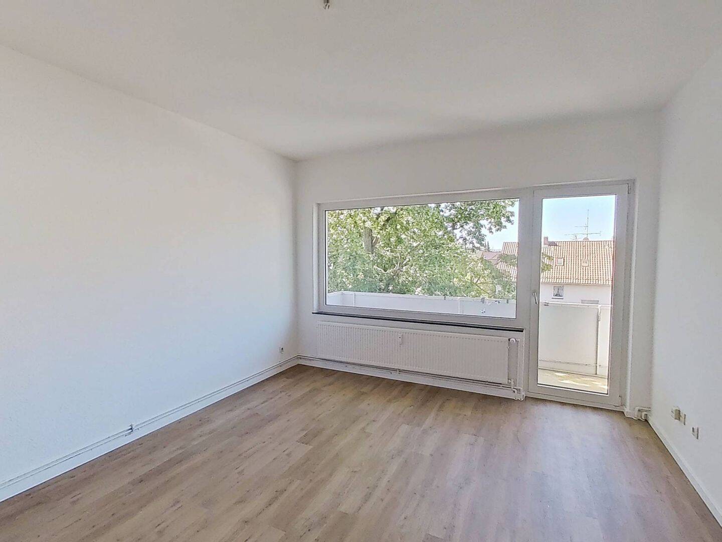 Große 3-Zimmer-Wohnung mit EBK und 2 BALKONEN in Seelze-Letter, 30926 Seelze