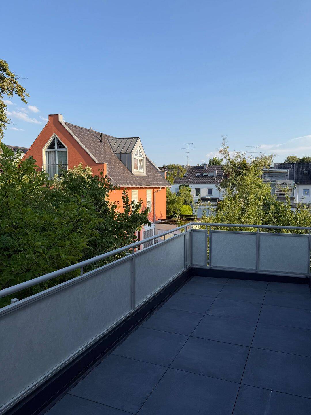 Den Sommer auf den 2 großen Terrassen genießen, 80689 München (Hadern Laim Pasing-Obermenzing)