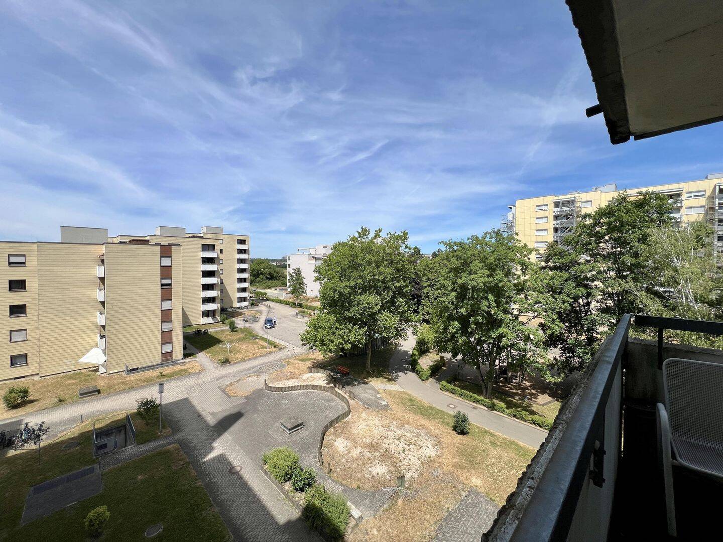 Vermietete 1-Zimmer-Wohnung mit Westbalkon und Aufzug in begehrter Lage von Stuttgart-Möhringen, 70567 Stuttgart (Möhringen)