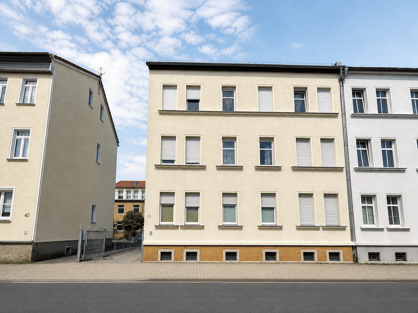 Mehrfamilienhaus mit attraktivem Entwicklungspotenzial und möglicher Bebauung in zweiter Reihe, 4288 Leipzig (Holzhausen Liebertwolkwitz)