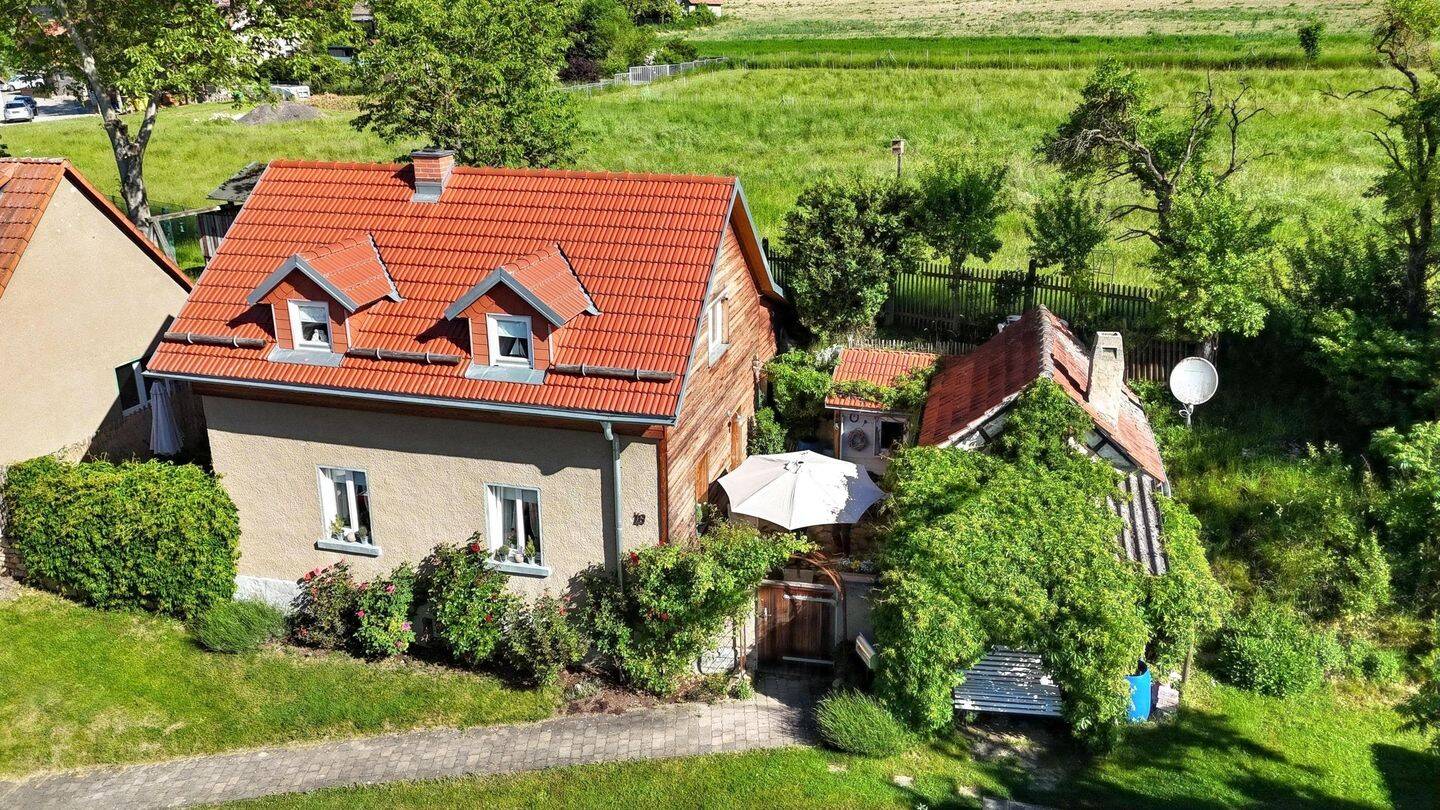 Landhausflair im idyllischen Ilmtal – renoviert und einzugsbereit –, 99438 Oettern