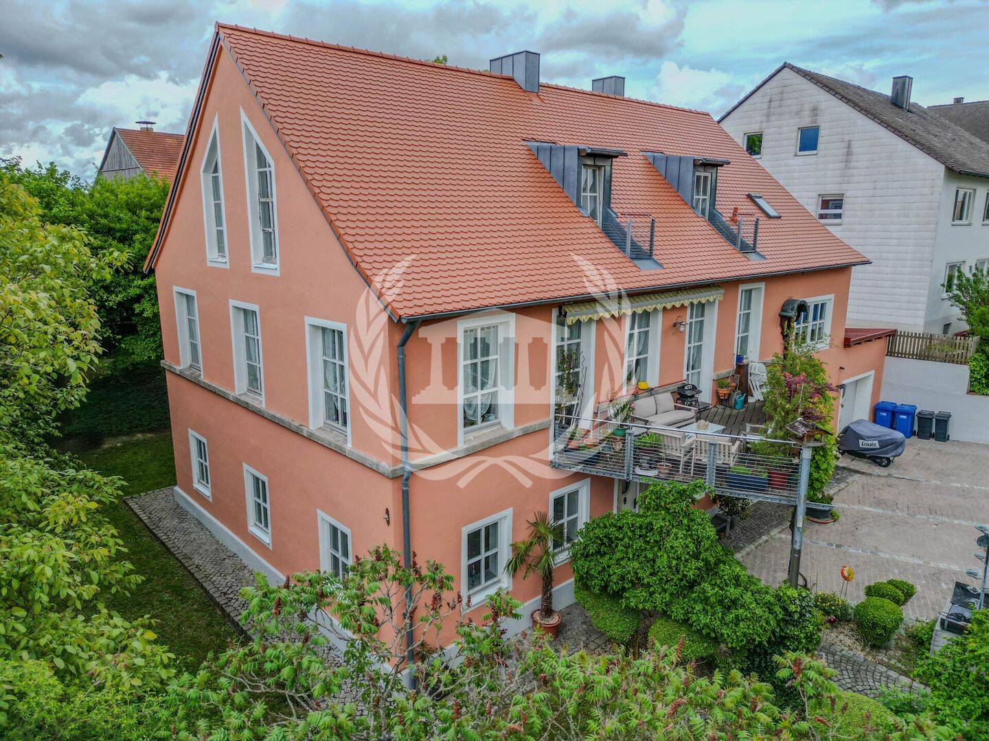 Historisches ehemaliges Schulgebäude mit Einliegerwohnung und Wellnessbereich in Bad Abbach-Peising!, 93077 Bad Abbach
