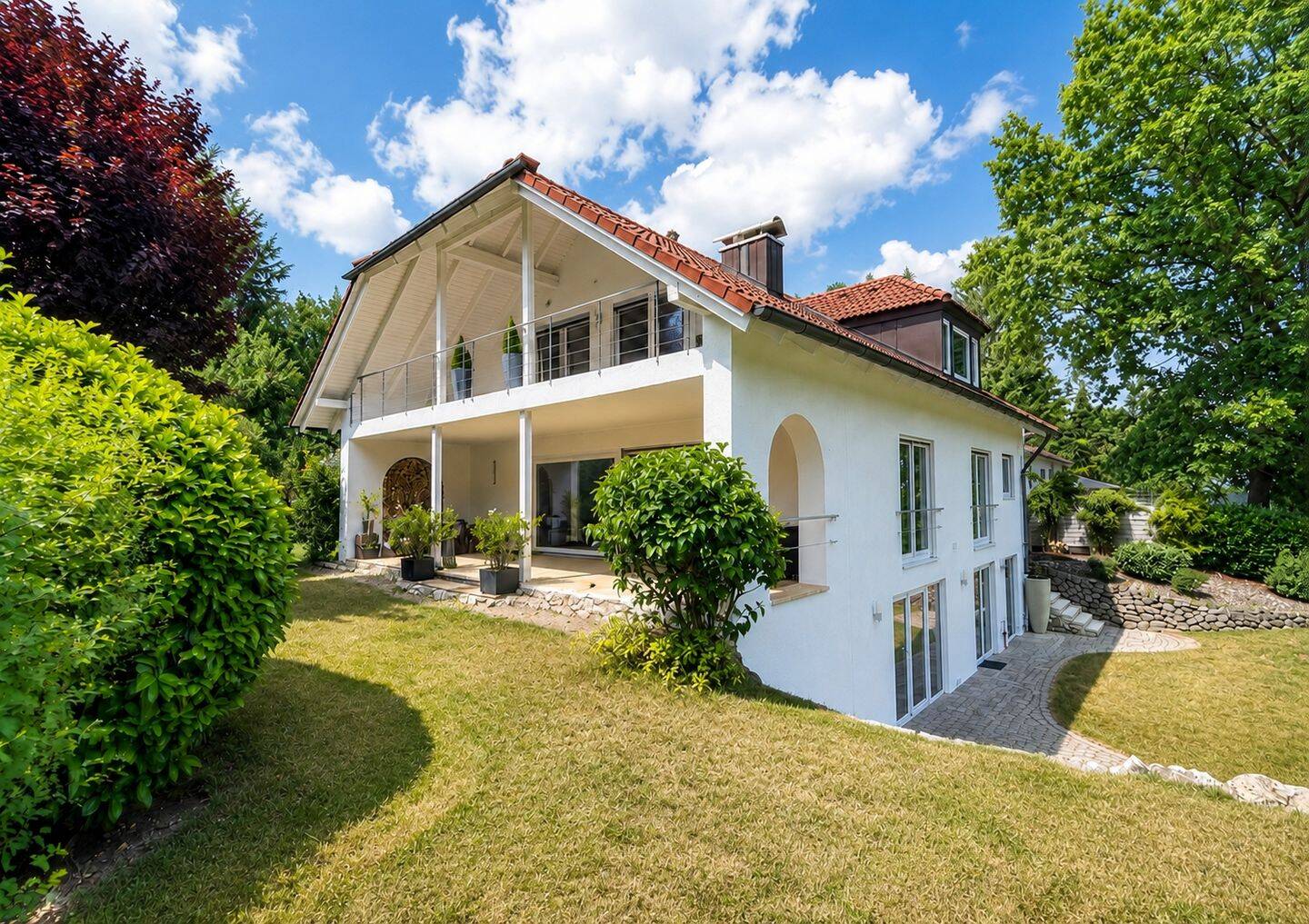 Exklusive Doppelhaushälfte mit 298 m² Wohnfläche, Kamin, Garten und traumhaftem Ausblick, 91361 Pinzberg