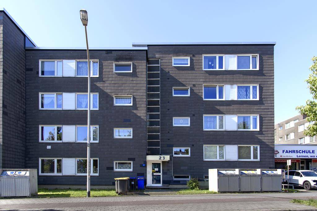 Ihr Neues Zuhausse ! renovierte 3-Zimmer-Wohnung mit Balkon in Wickrath-Mitte, 41189 Mönchengladbach