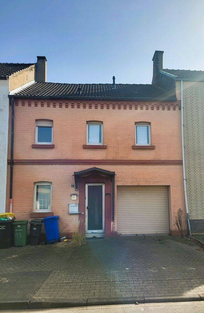 ZWANGSVERSTEIGERUNG: RMH mit Garage in Düren, 52353 Düren