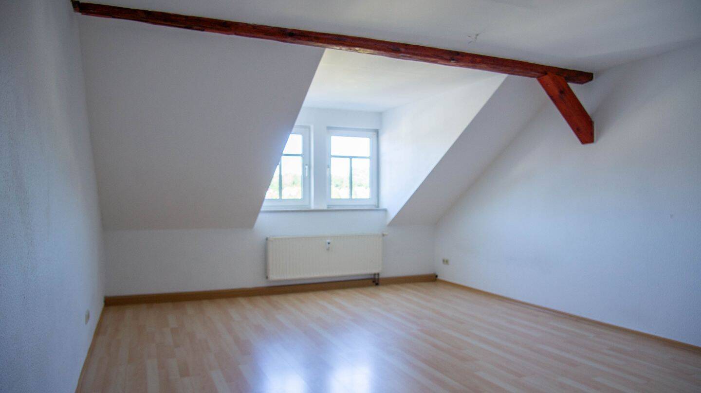Charmante 3 Zimmer Dachgeschosswohnung, 9322 Penig