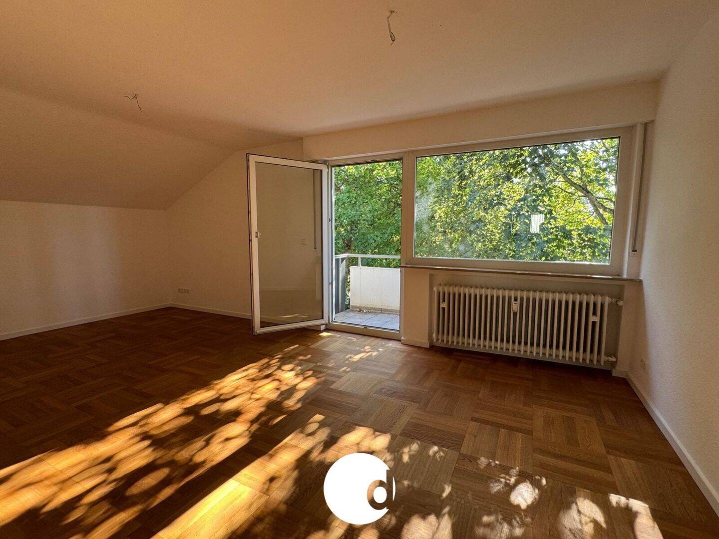 4-Zimmer-Wohnung in gepflegtem Dreifamilienhaus
