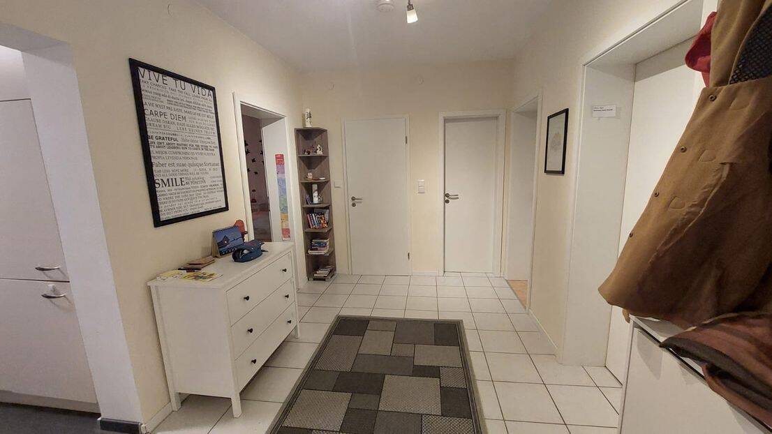 Ruhig und zentral in Quadraten: Möbilierte 3-Zimmer-Wohnung mit zwei Balkonen, 68159 Mannheim (Jungbusch Mühlauhafen Quadrate)