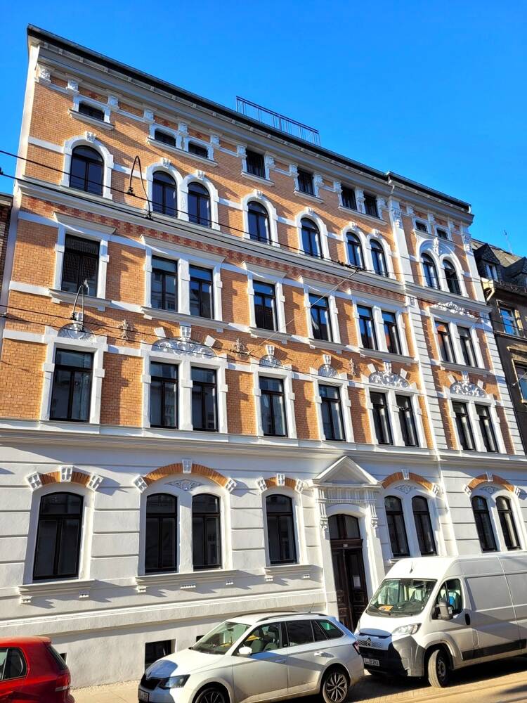 Moderne 3-RW mit Balkon und Einbauküche im sanierten Altbau!, 6110 Halle (Saale) (Damaschkestraße Gesundbrunnen Innenstadt Lutherplatz Saaleaue)
