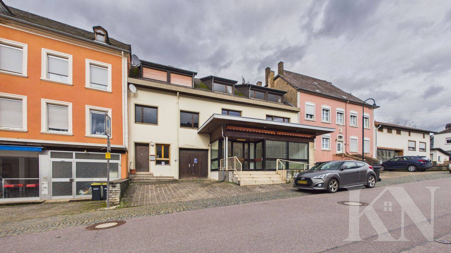 Wohnen & Arbeiten vereint – Großzügiges Wohn- und Geschäftshaus im Zentrum von Perl, 66706 Perl