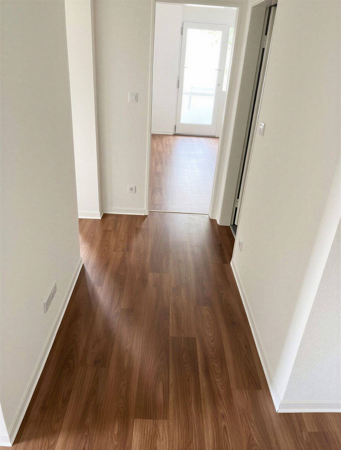 Attraktive und schöne 2,5-Zimmer-Wohnung mit Balkon in zentraler Lage von Heusenstamm!, 63150 Heusenstamm