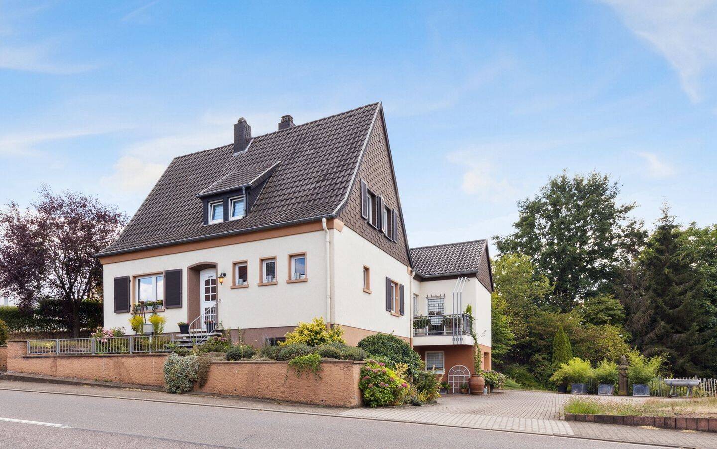 Familientraum im Grünen – Charmantes Einfamilienhaus mit großem Gartenparadies, 66265 Heusweiler
