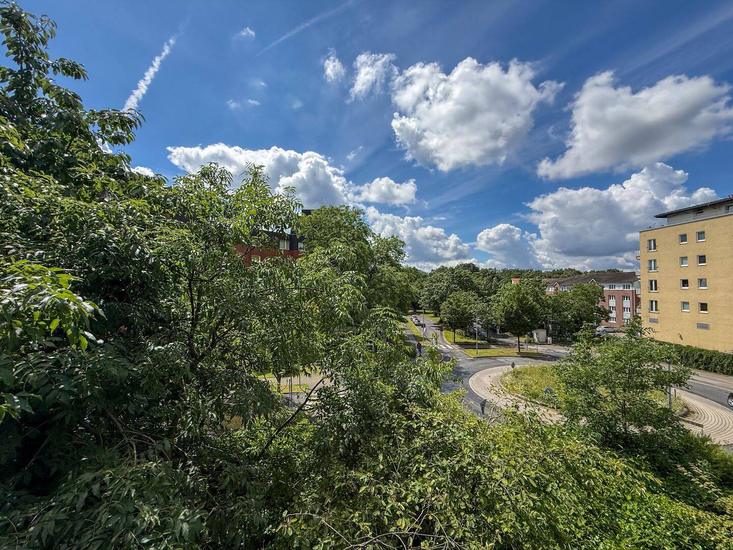 Zentral, gepflegt, wertbeständig: 2-Zimmer-Wohnung am Hochdahler Markt, 40699 Erkrath