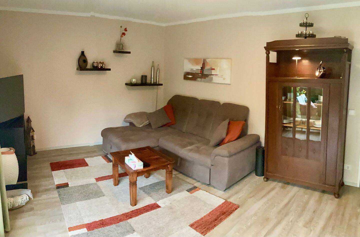 BEFRISTET für 2. Monate, Möblierte 3-Zimmer-Wohnung zur Untermiete vom 1. August – 30. Sept. 2026, 22159 Hamburg (Wandsbek Bramfeld Farmsen-Berne Sasel Tonndorf)