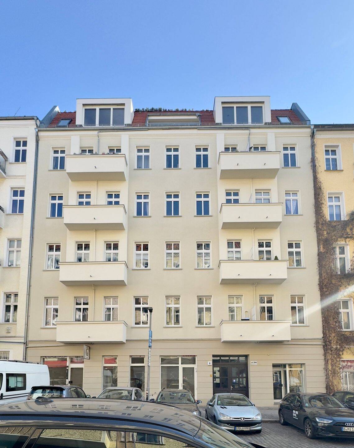Wunderschöne 2-Zimmer-Wohnung im modernen Altbau // ERSTBEZUG NACH SANIERUNG