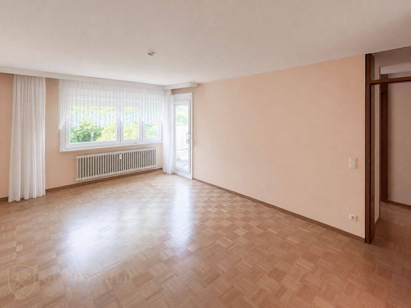 Sofort bezugsfreie 2-Zimmer-Wohnung mit Balkon und TG-Stellplatz in zentraler Lage von Köngen, 73257 Köngen