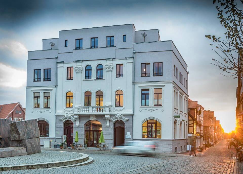 Ertragsstarkes Stadtobjekt mit Praxen, Büros, Bäckerei, Café & Penthouse – Neuaufbau 2014, 29451 Dannenberg (Elbe)