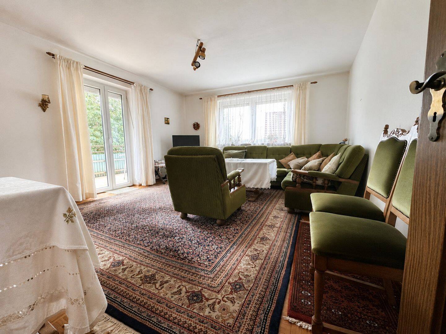 Großzügige 2,5-Zimmer-Wohnung (86 m²) mit sonnigem Balkon, Garage und Top-Lage, 94086 Bad Griesbach i. Rottal