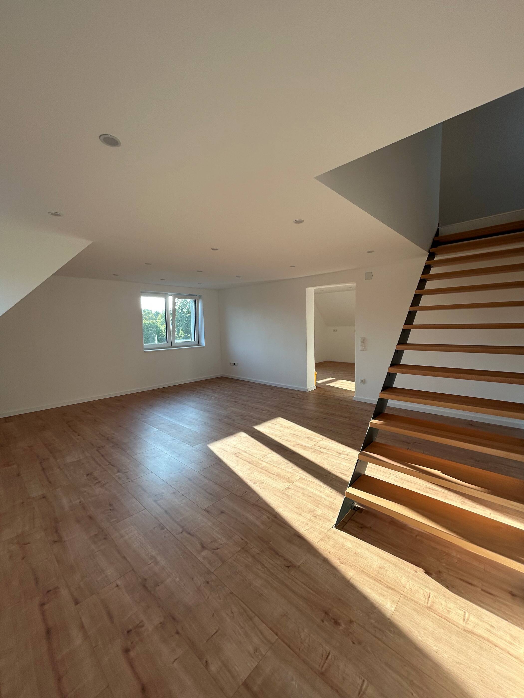 Attraktive 3-Zimmer-Maisonette-Wohnung in Pürgen OT-Lengenfeld, 86932 Pürgen