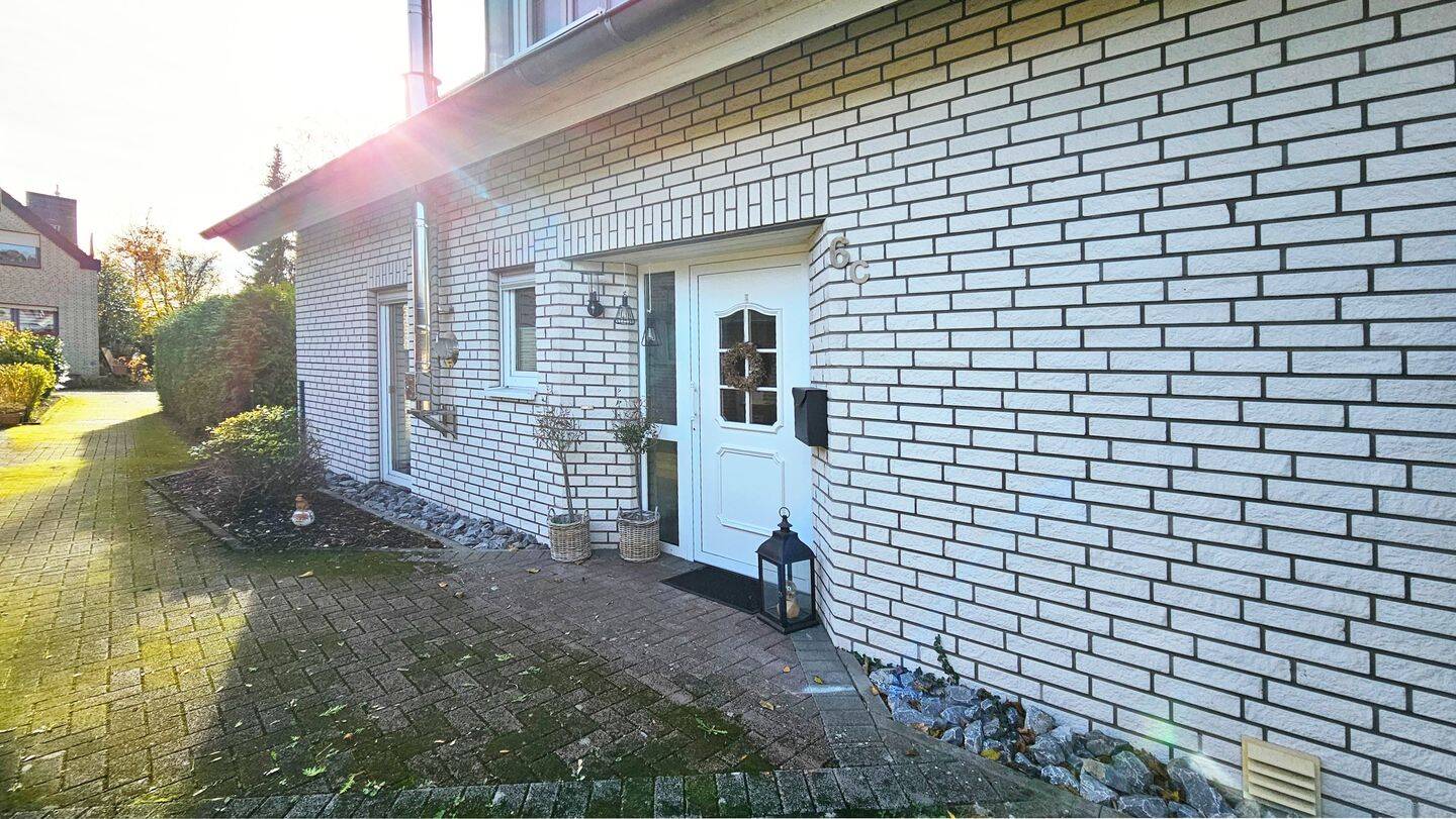 Gemütliche Doppelhaushälfte in super Lage, 33758 Schloß Holte-Stukenbrock