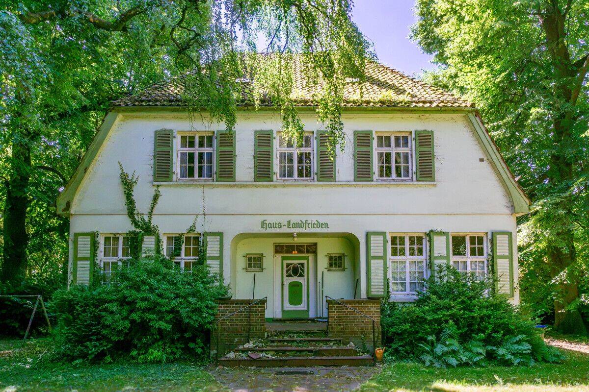 PURNHAGEN-IMMOBILIEN – Lesum – Sanierungsbedürftige Villa in Bestlage nahe Knoops Park und der Lesum, 28717 Bremen (Burgdamm Lesum Sankt Magnus)