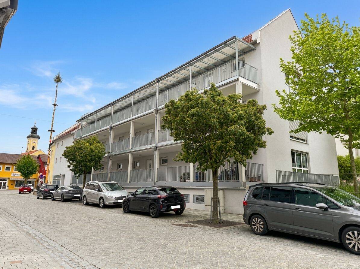 Moderne Erdgeschosswohnung in zentraler Lage von Eichendorf, 94428 Eichendorf