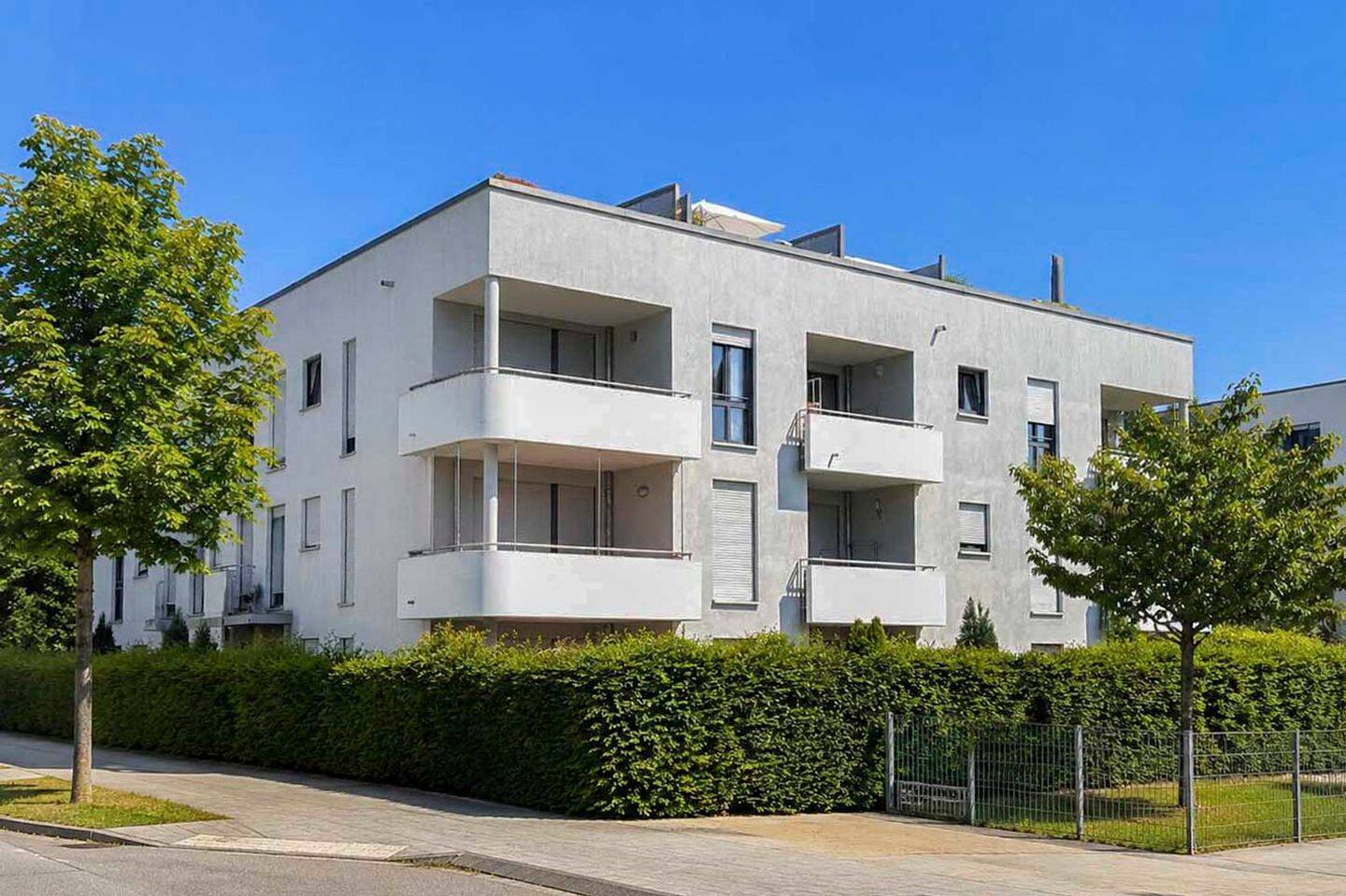 Moderne und Helle 2 Zimmer Wohnung in schöner Anlage mit Süd-Loggia und TG!, 81245 München (Aubing-Lochhausen-Langwied Pasing-Obermenzing)