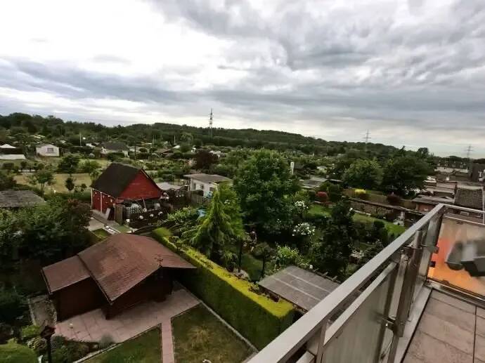 Renovierte und sanierte 2,5-Zimmer-DG-Wohnung mit herrlichem Ausblick!, 45883 Gelsenkirchen (Feldmark Heßler)