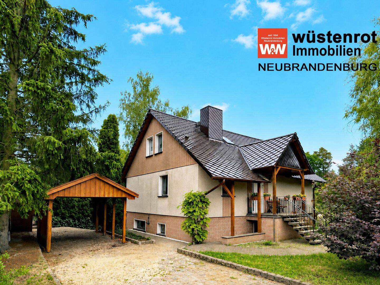 EINFAMILIENHAUS MIT EINBAUKÜCHE + GROSSER TERRASSE + GARAGE + CARPORT + KOMPLETT UNTERKELLERT, 17367 Eggesin