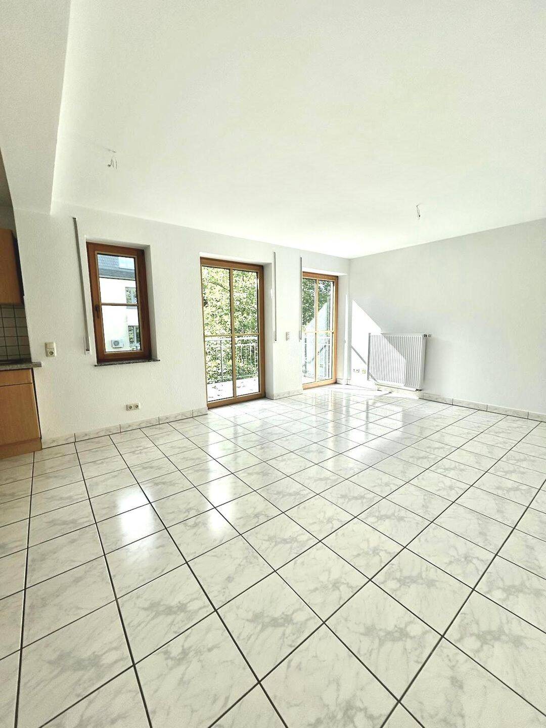 2-Zimmer-Wohnung mit Balkon, Einbauküche, Aufzug und Stellplatz in Birkenfeld, 55765 Birkenfeld
