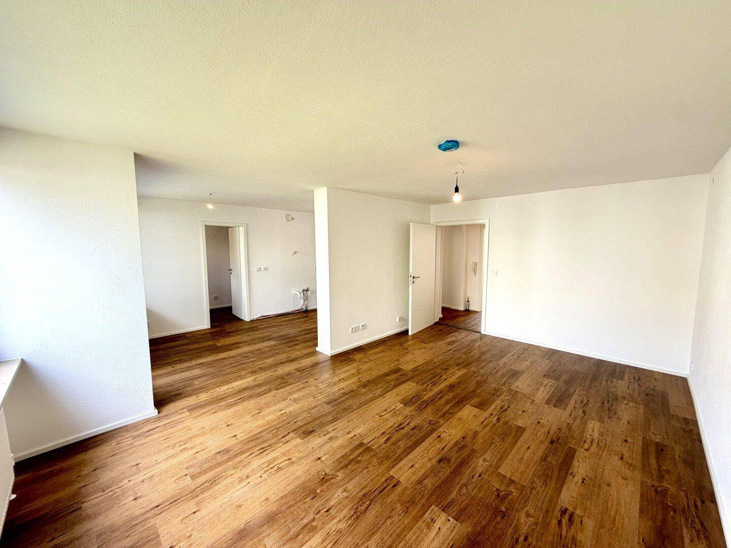 Tolle und gemütliche 3,5-Zimmer-Wohnung im beliebten D-Programm-Viertel von Amberg, 92224 Amberg