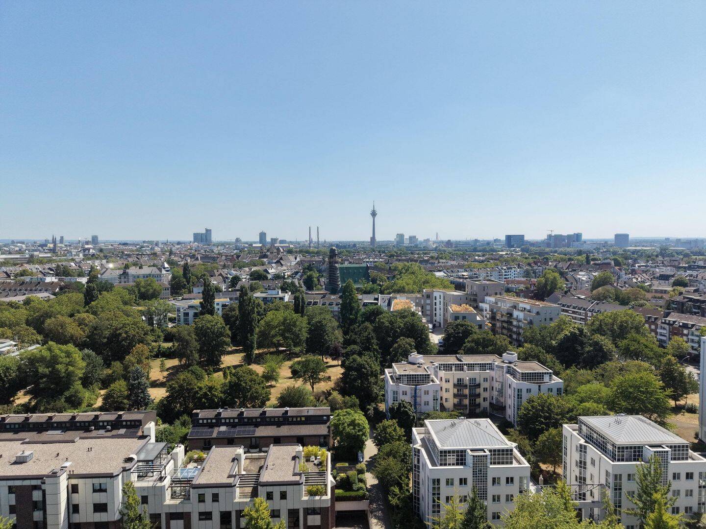 Exklusive Wohnung in bester Düsseldorfer Lage 152m² frei, 40547 Düsseldorf (Lörick Niederkassel Oberkassel)