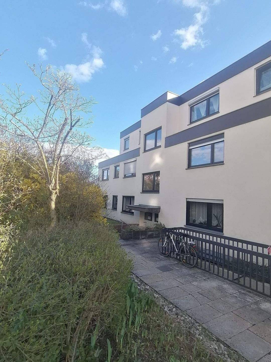 Wohnen am Park,ruhige 2 Zi.-Penthouse, Frankfurt-Kalbach, 60437 Frankfurt am Main