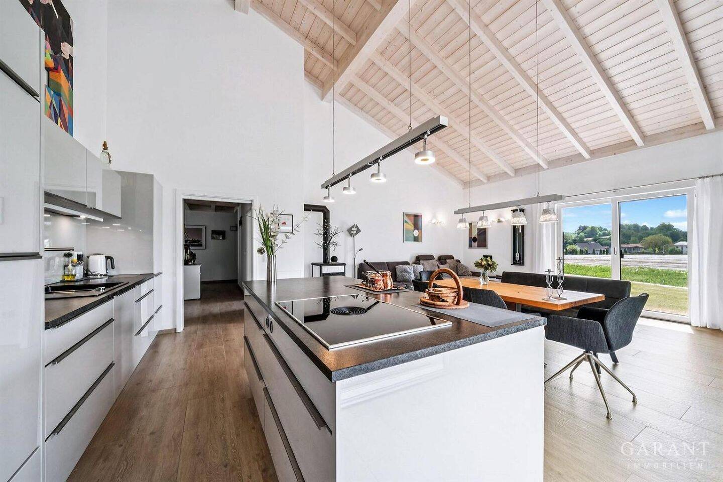 Exklusiver, neuwertiger und energieeffizenter Bungalow mit hochwertiger Ausstattung in Mamming, 94437 Mamming