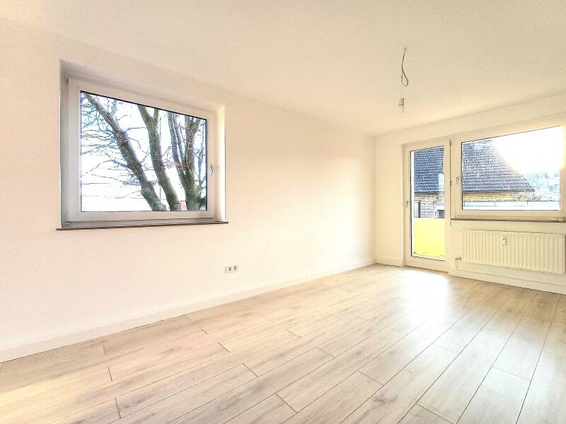 Sanierte 2-Zimmer-Wohnung mit Balkon, 32425 Minden